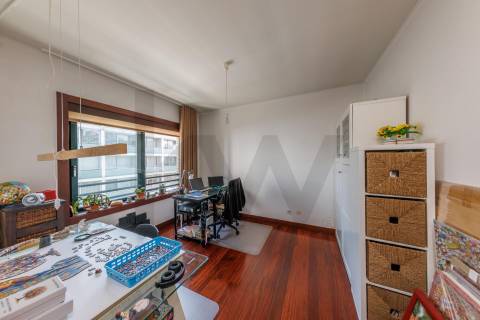 FANTÁSTICO APARTAMENTO T4 - RUA DAMIÃO DE GÓIS, PORTO
