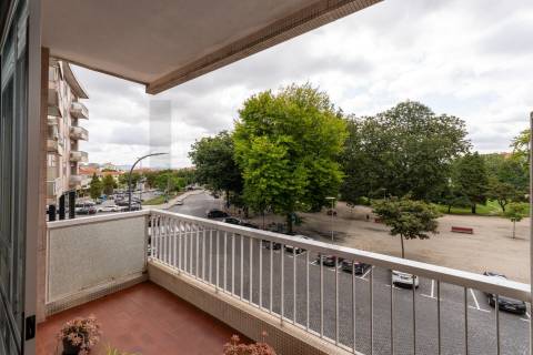 Venda Apartamento T5 com 181 m2 no Porto -Praça Velasquez