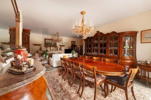 Venda Apartamento T5 com 181 m2 no Porto -Praça Velasquez