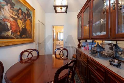 Venda Apartamento T5 com 181 m2 no Porto -Praça Velasquez