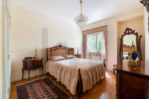 Venda Apartamento T5 com 181 m2 no Porto -Praça Velasquez