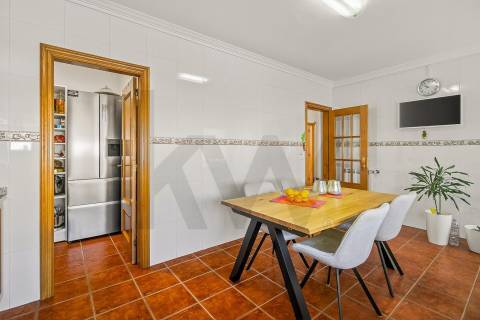 Moderna moradia em banda em Portuzelo - Samode - Viana do Castelo