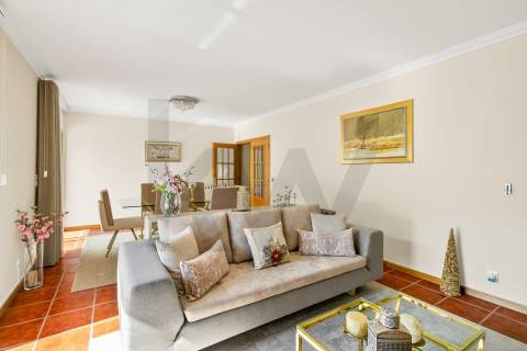 Moderna moradia em banda em Portuzelo - Samode - Viana do Castelo