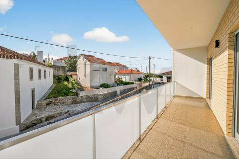Moderna moradia em banda em Portuzelo - Samode - Viana do Castelo