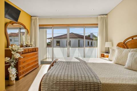 Moderna moradia em banda em Portuzelo - Samode - Viana do Castelo