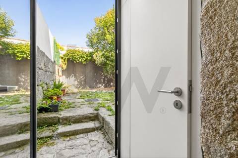 Moradia T3 com jardim junto ao Marquês e Quinta do Covelo