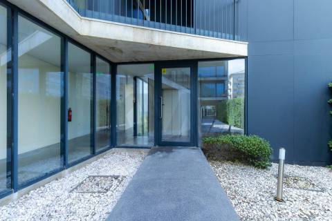 Apartamento T3 Duplex com Vista Mar Direta, 4 Suítes, 173 m² úteis  Condomínio Premium