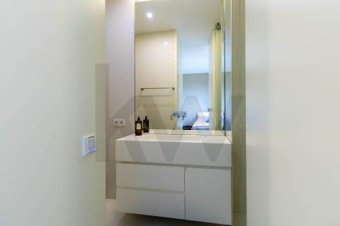 Apartamento T3 Duplex com Vista Mar Direta, 4 Suítes, 173 m² úteis  Condomínio Premium