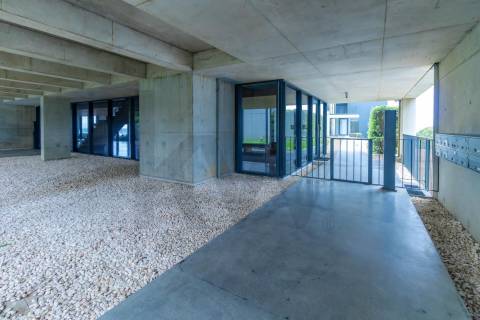 Apartamento T3 Duplex com Vista Mar Direta, 4 Suítes, 173 m² úteis  Condomínio Premium