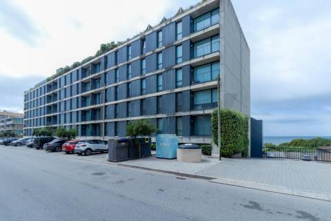 Apartamento T3 Duplex com Vista Mar Direta, 4 Suítes, 173 m² úteis  Condomínio Premium