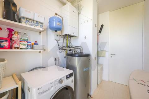 Apartamento T3 Duplex com Vista Mar Direta, 4 Suítes, 173 m² úteis  Condomínio Premium