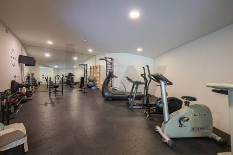 Apartamento T3 Duplex com Vista Mar Direta, 4 Suítes, 173 m² úteis  Condomínio Premium