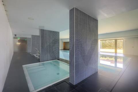 Apartamento T3 Duplex com Vista Mar Direta, 4 Suítes, 173 m² úteis  Condomínio Premium