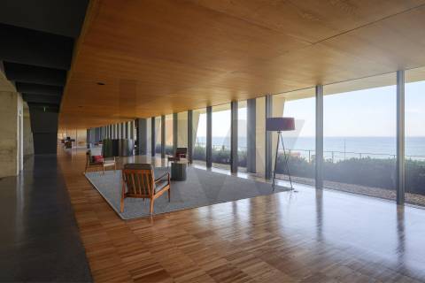 Apartamento T3 Duplex com Vista Mar Direta, 4 Suítes, 173 m² úteis  Condomínio Premium