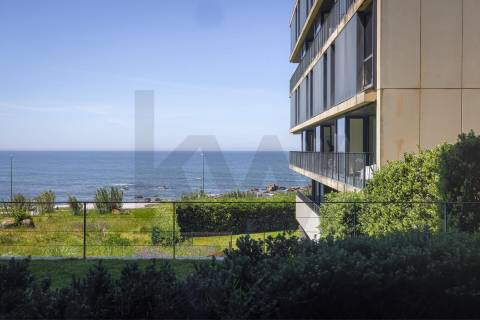 Apartamento T3 Duplex com Vista Mar Direta, 4 Suítes, 173 m² úteis  Condomínio Premium