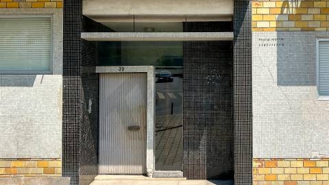 Elegante e charmoso T2+1 no Centro da Cidade do Porto (Arq. Márcio Freitas)