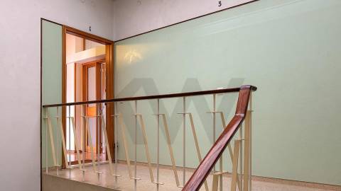 Elegante e charmoso T2+1 no Centro da Cidade do Porto (Arq. Márcio Freitas)