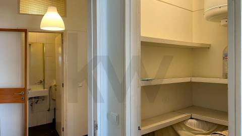 Elegante e charmoso T2+1 no Centro da Cidade do Porto (Arq. Márcio Freitas)