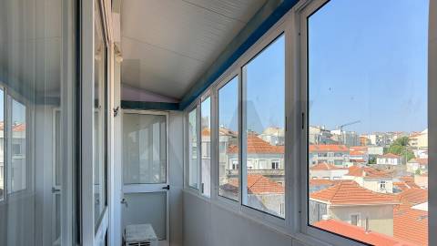 Elegante e charmoso T2+1 no Centro da Cidade do Porto (Arq. Márcio Freitas)