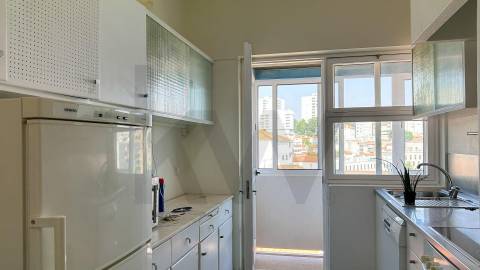 Elegante e charmoso T2+1 no Centro da Cidade do Porto (Arq. Márcio Freitas)