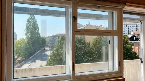 Elegante e charmoso T2+1 no Centro da Cidade do Porto (Arq. Márcio Freitas)