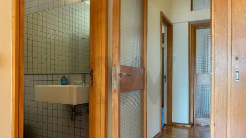 Elegante e charmoso T2+1 no Centro da Cidade do Porto (Arq. Márcio Freitas)