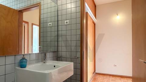 Elegante e charmoso T2+1 no Centro da Cidade do Porto (Arq. Márcio Freitas)