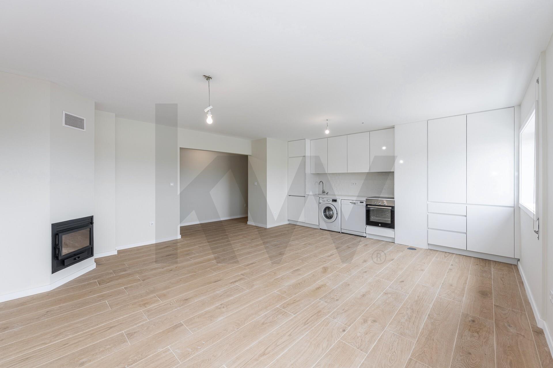 T2 luminoso com lugar de garagem – Valongo, Porto