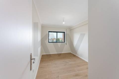 T2 luminoso com lugar de garagem – Valongo, Porto