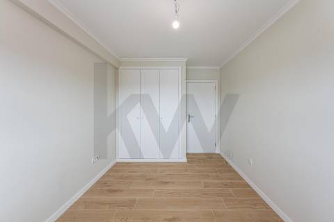 T2 luminoso com lugar de garagem – Valongo, Porto