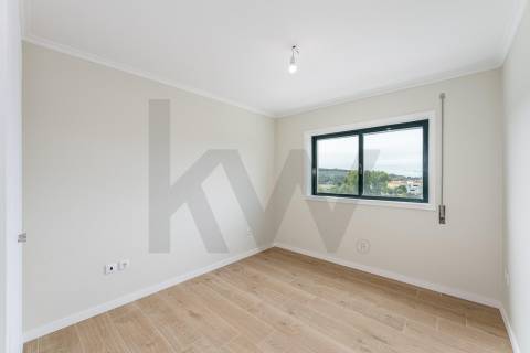 T2 luminoso com lugar de garagem – Valongo, Porto