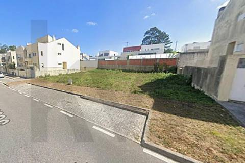 TERRENO COM PROJETO APROVADO  »»»  Construa Já a Sua Moradia na Maia