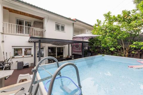 Moradia T4 no Centro de Cabeceiras de Basto