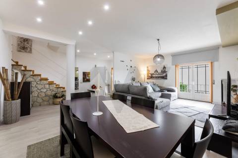 Moradia T4 no Centro de Cabeceiras de Basto