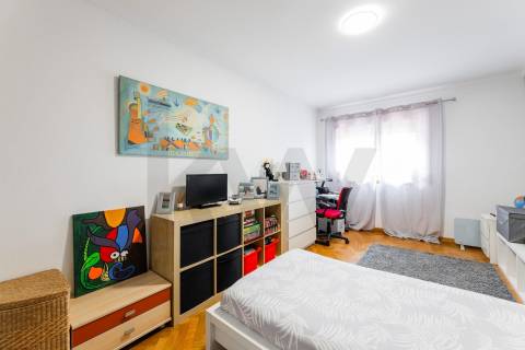 Moradia T4 no Centro de Cabeceiras de Basto