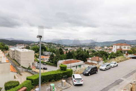 Moradia T4 no Centro de Cabeceiras de Basto