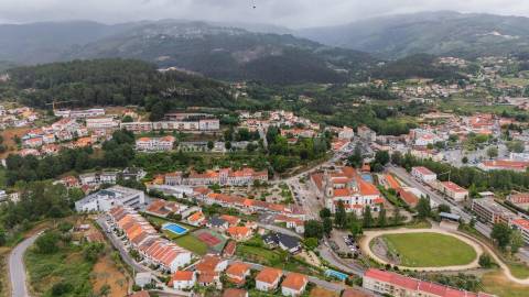 Moradia T4 no Centro de Cabeceiras de Basto