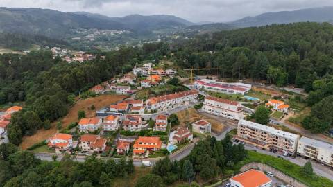 Moradia T4 no Centro de Cabeceiras de Basto