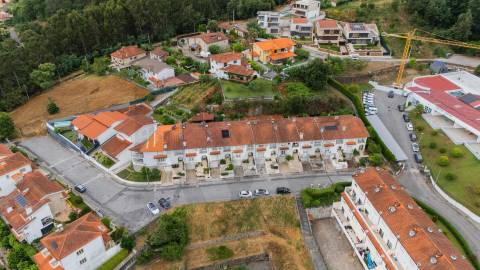 Moradia T4 no Centro de Cabeceiras de Basto