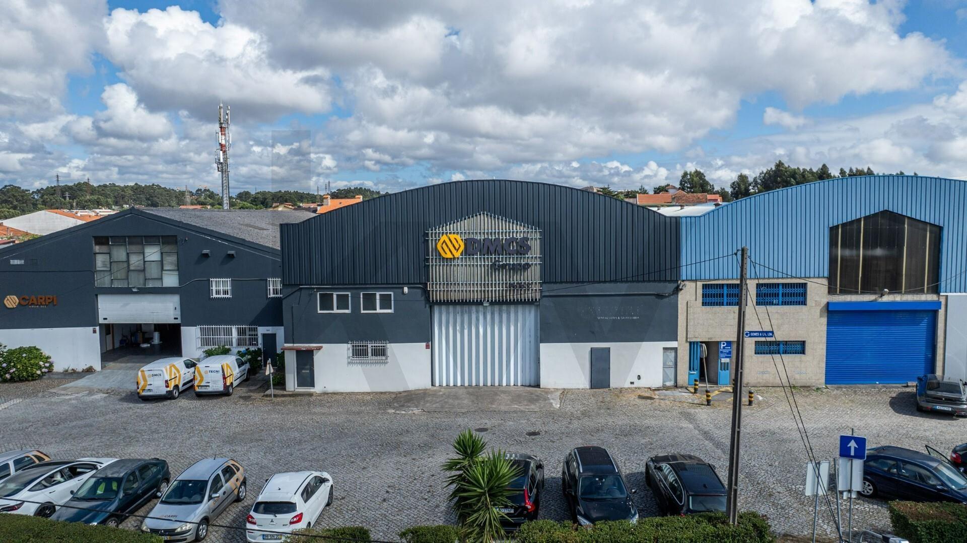 Pavilhão Industrial para Arrendamento em Guifões