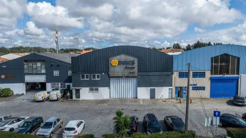Pavilhão Industrial para Arrendamento em Guifões