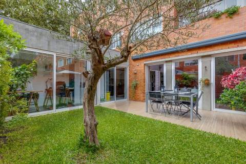 T2+1 renovado, na Cooperativa dos Arquitetos com jardim privativo!