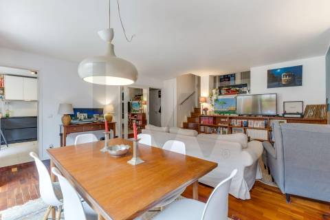 T2+1 renovado, na Cooperativa dos Arquitetos com jardim privativo!