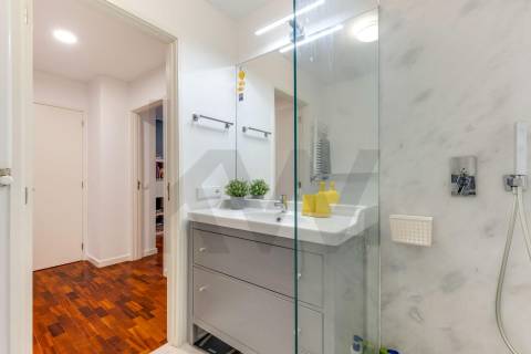 T2+1 renovado, na Cooperativa dos Arquitetos com jardim privativo!