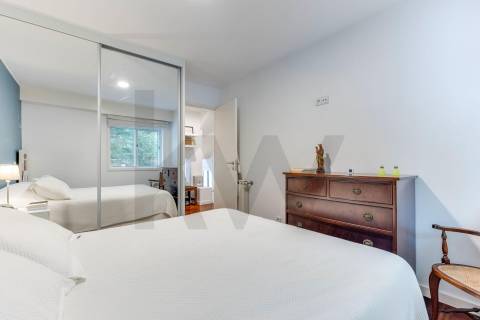 T2+1 renovado, na Cooperativa dos Arquitetos com jardim privativo!