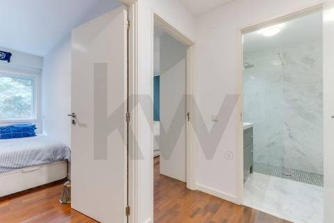 T2+1 renovado, na Cooperativa dos Arquitetos com jardim privativo!