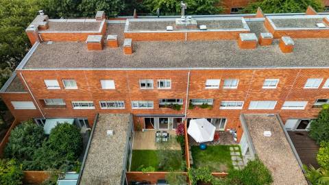 T2+1 renovado, na Cooperativa dos Arquitetos com jardim privativo!