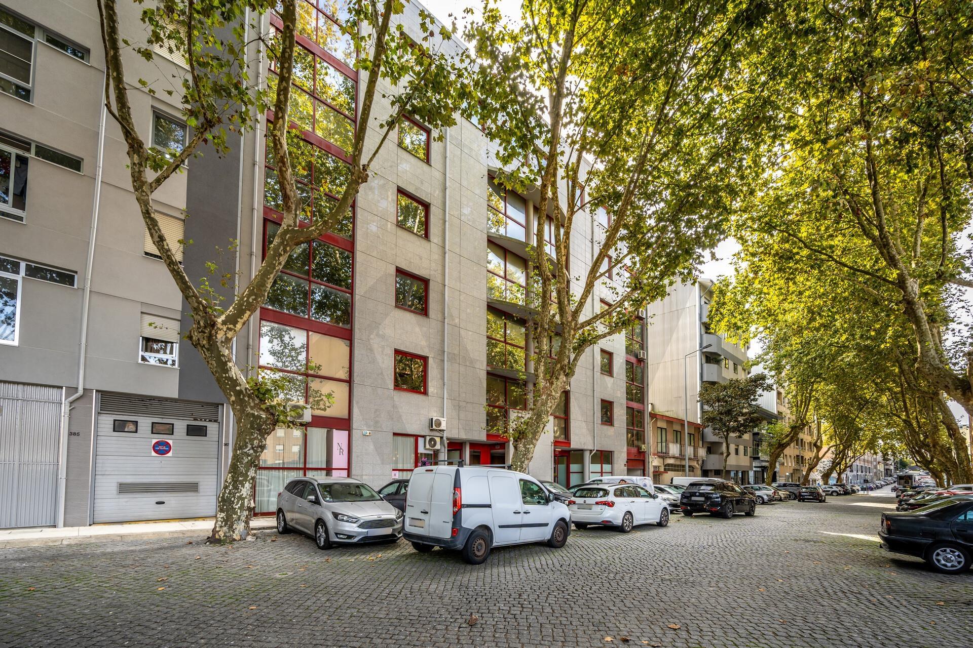 Escritório com lugar de Garagem - Matosinhos Sul