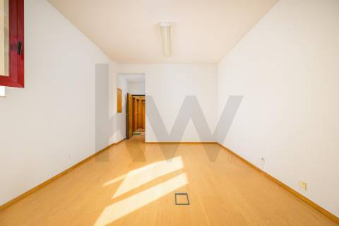 Escritório com lugar de Garagem - Matosinhos Sul