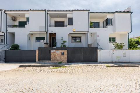 Moradia T4 em Braga – Frossos